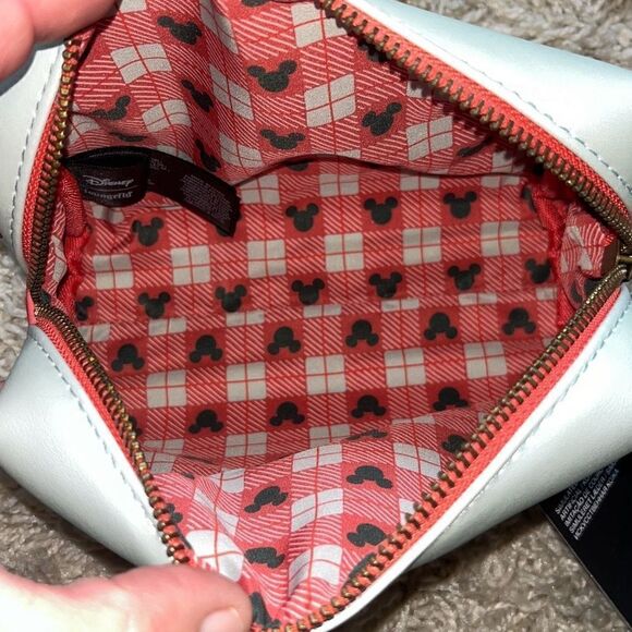 NWT Loungefly Mickey Minnie Cosmetic Bag Winter Holiday Christmas Tree Pickup Tr - Picture 7 of 14